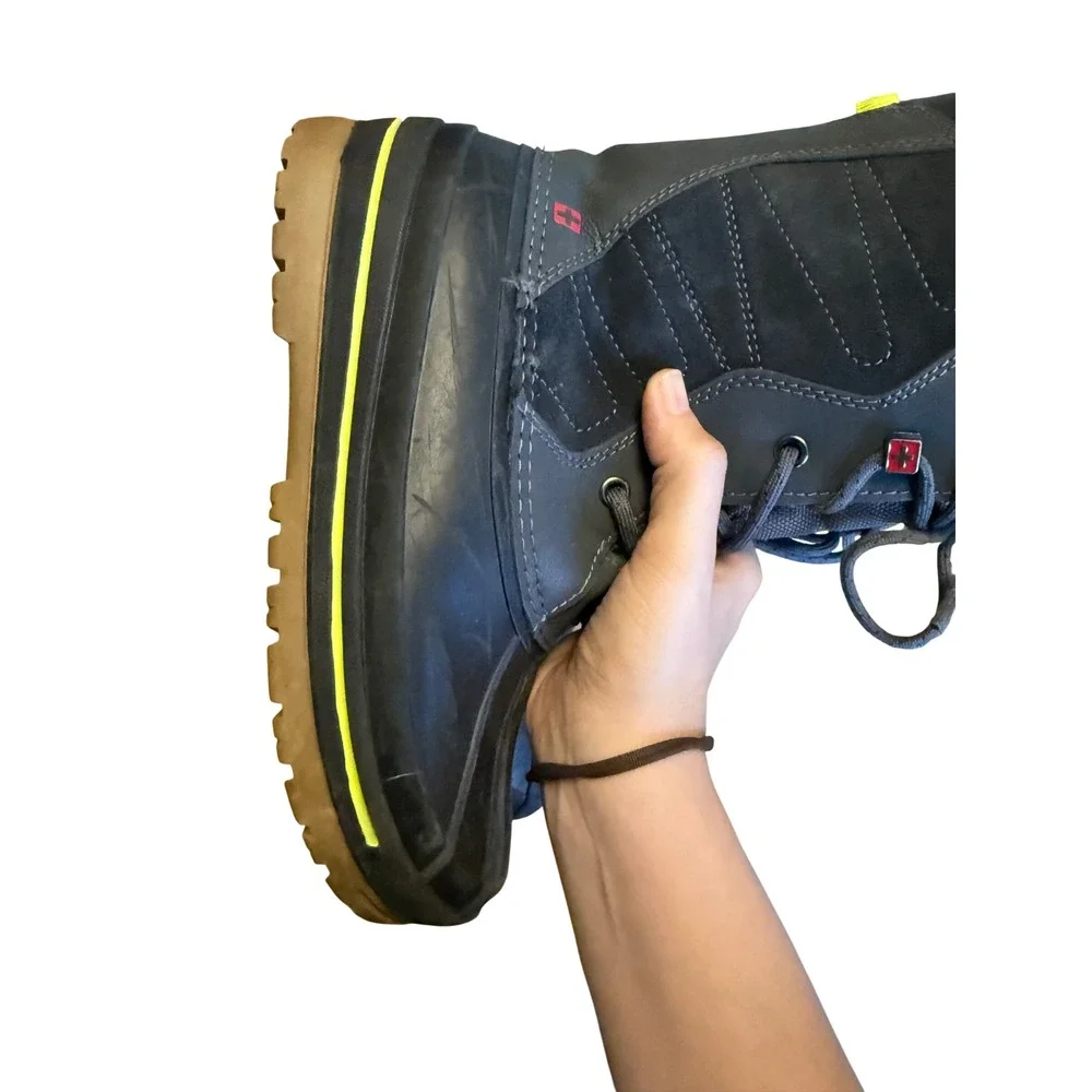 Swiss Tech Winter Boots Duck Black Yellow Trim Size 3 Kid Tie Waterproof Cozy